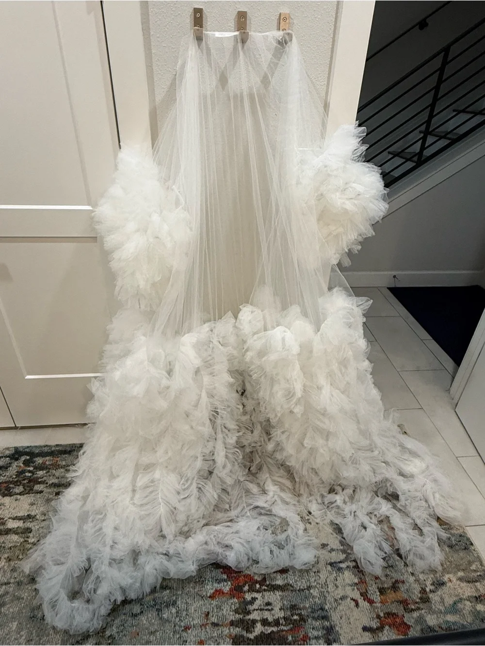 VOIR Victoria Bridal Getting Ready Robe - Picture 5 of 8